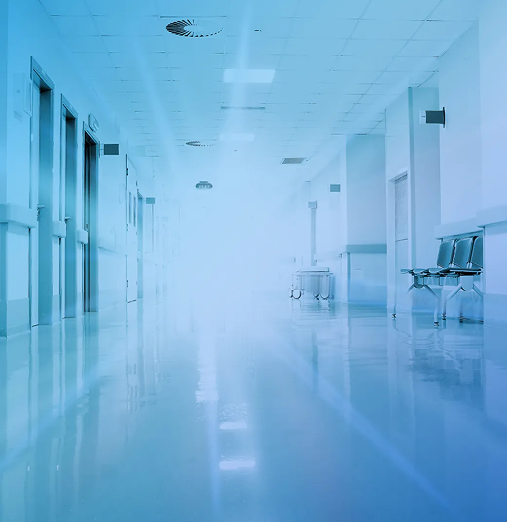 Un corridor dans un hôpital.